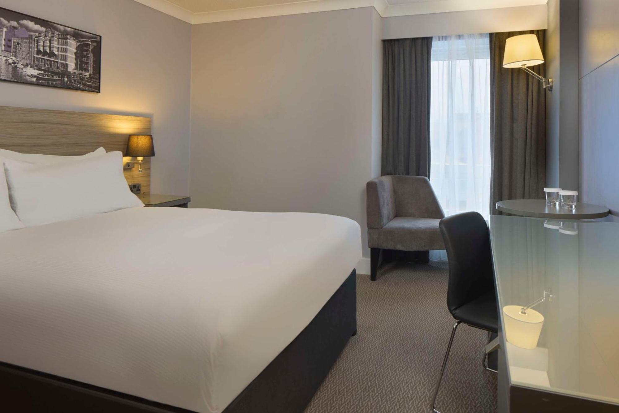 Doubletree By Hilton Bristol City Centre Zewnętrze zdjęcie