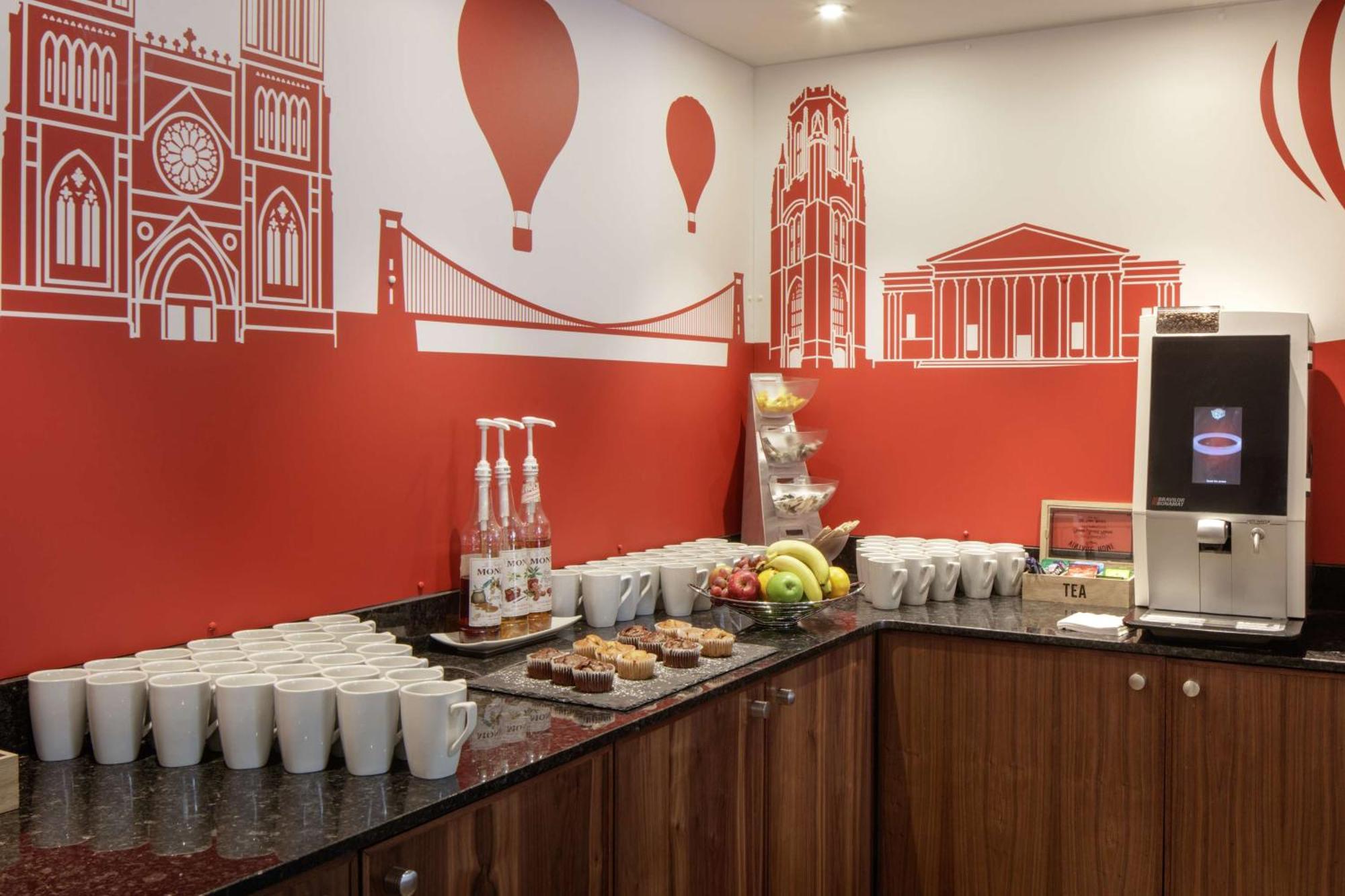 Doubletree By Hilton Bristol City Centre Zewnętrze zdjęcie